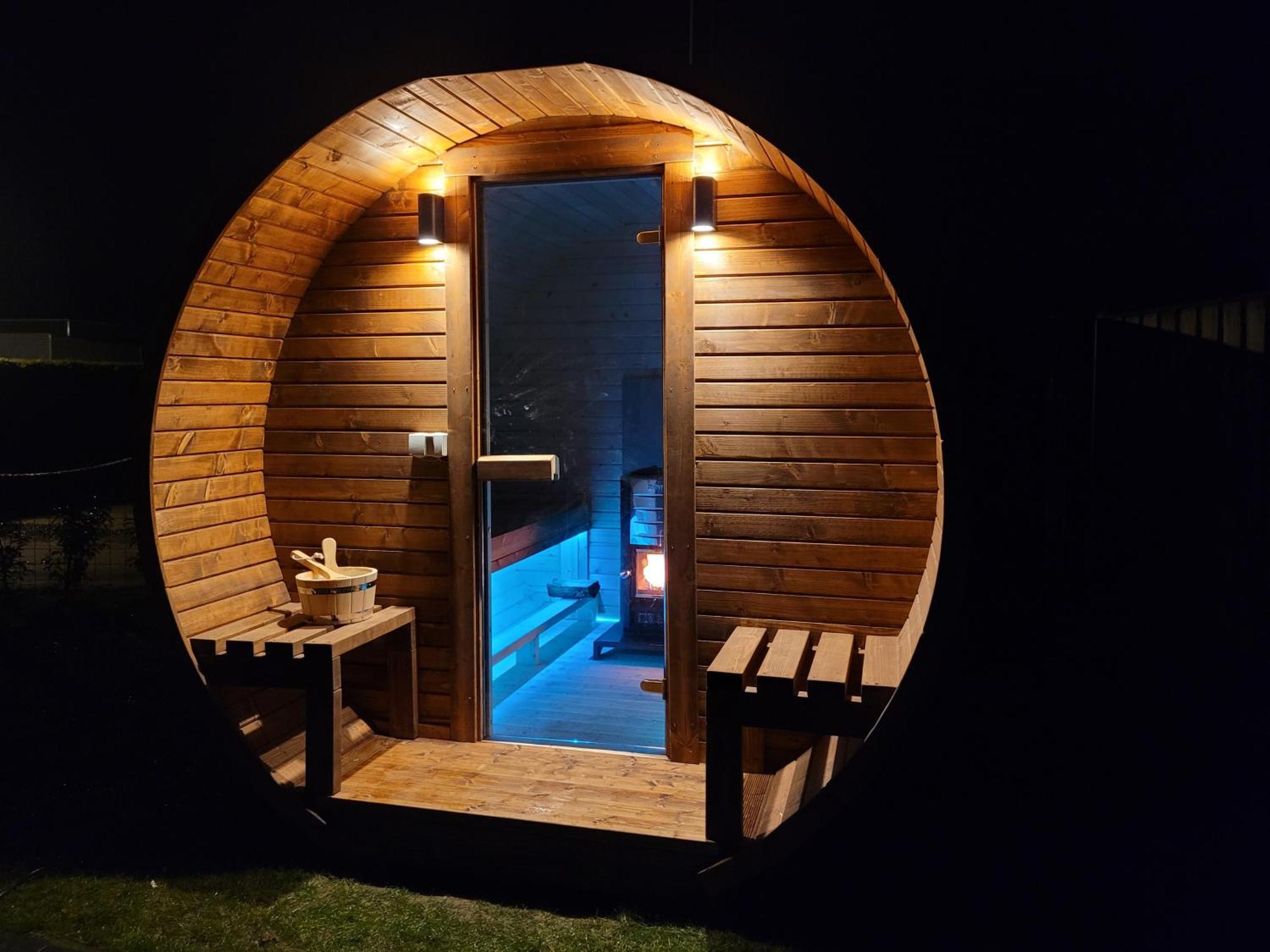 Tiny Zen House In Heinkenszand With Private Sauna, Airco, Outdoor Swimming Pool, Wifi And 2 Bedrooms Dış mekan fotoğraf