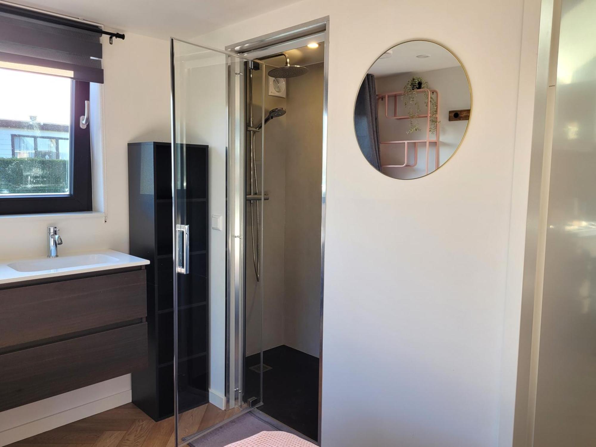 Tiny Zen House In Heinkenszand With Private Sauna, Airco, Outdoor Swimming Pool, Wifi And 2 Bedrooms Dış mekan fotoğraf